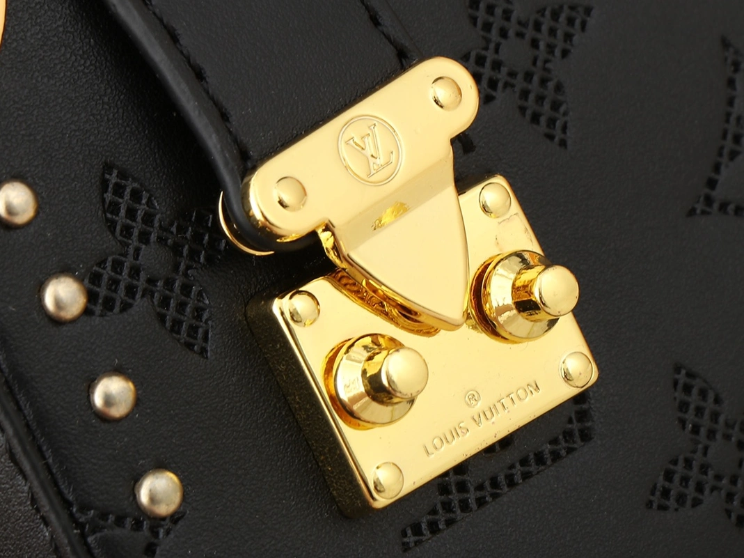 Louis Vuitton AAA Quality Messenger Bags For Women NewStyle 1475 - Image 5