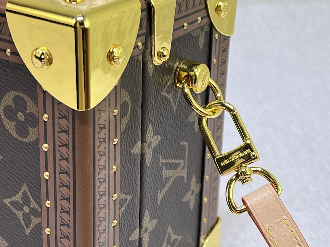 Louis Vuitton AAA Quality Messenger Bags For Women NewStyle 6372 - Image 5