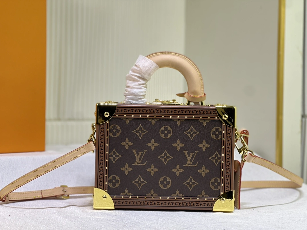 Louis Vuitton AAA Quality Messenger Bags For Women NewStyle 6372 - Image 6