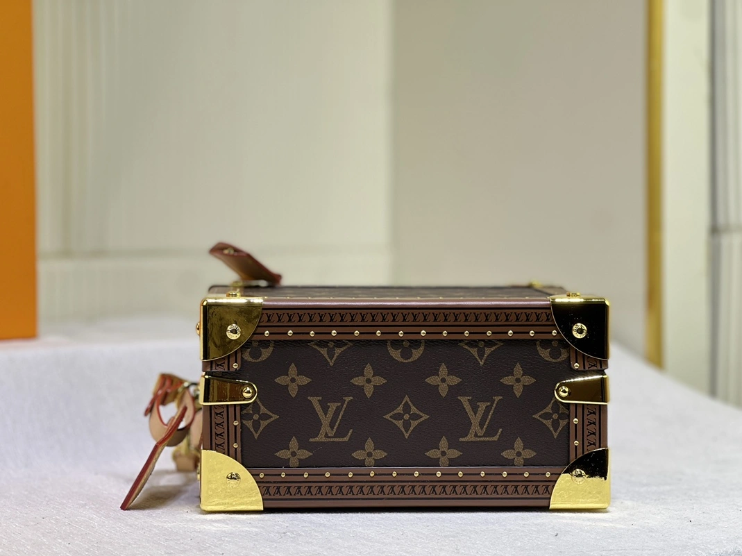 Louis Vuitton AAA Quality Messenger Bags For Women NewStyle 6372 - Image 7