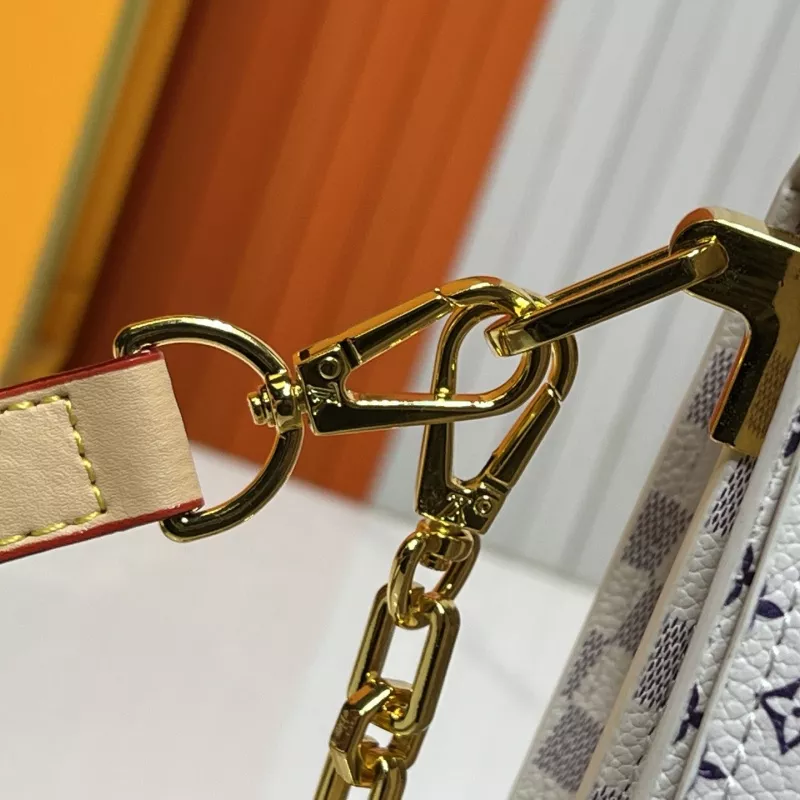 Louis Vuitton AAA Quality Messenger Bags For Women Refined 729 - Image 5