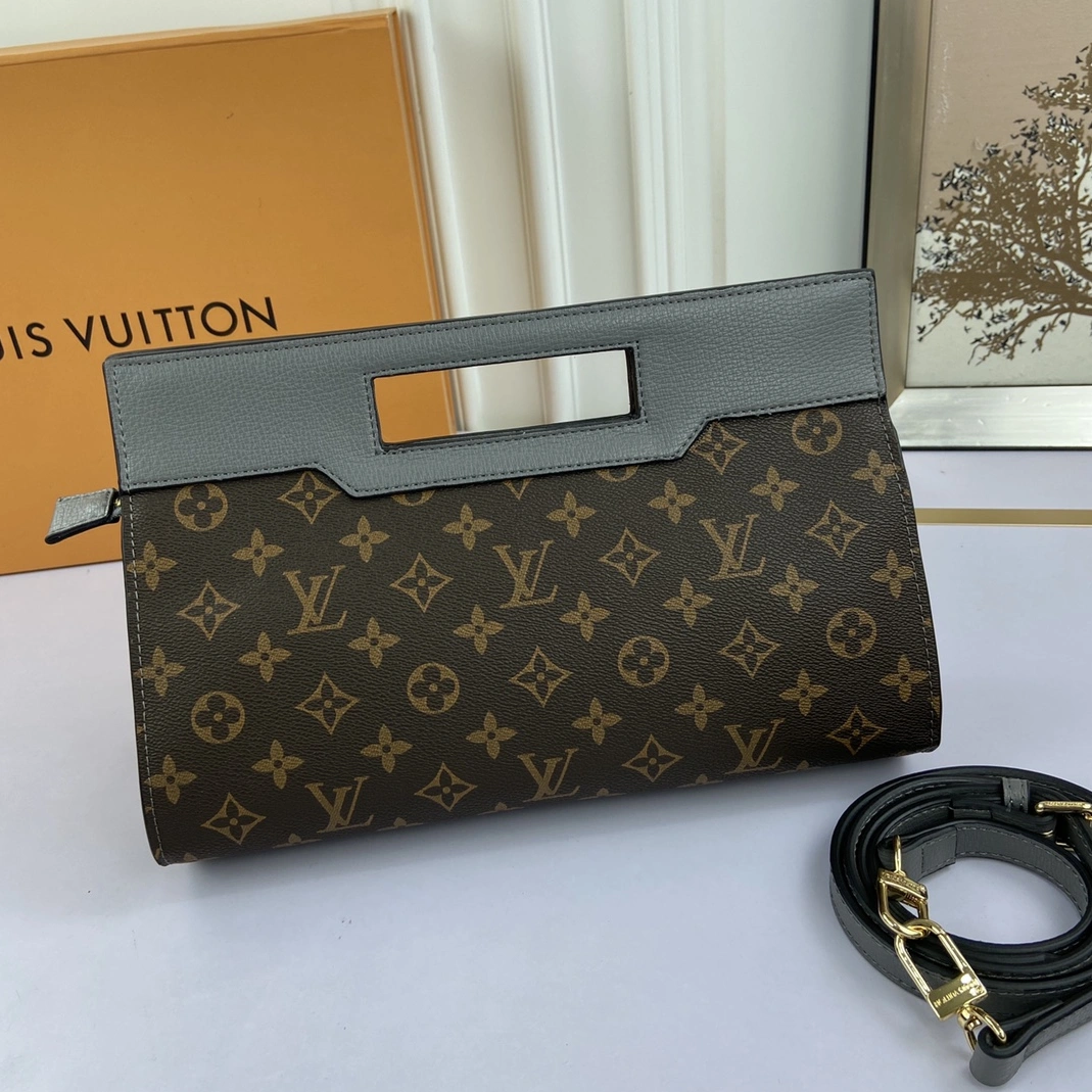 Louis Vuitton AAA Quality Messenger Bags For Women SmartChoice 9747