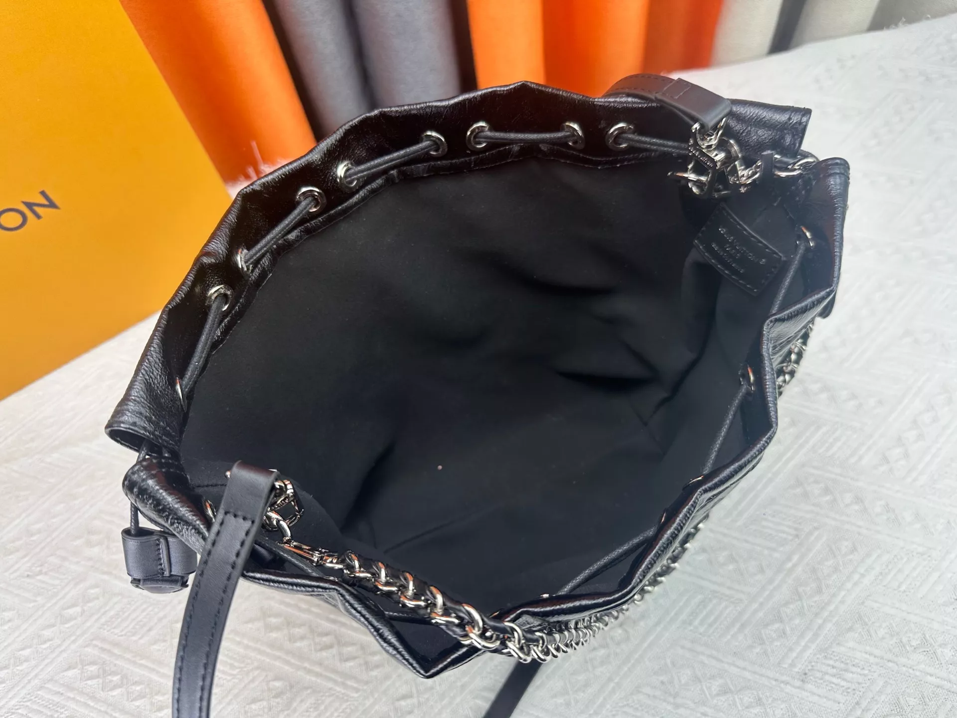 Louis Vuitton AAA Quality Messenger Bags For Women Soft 2269 - Image 8