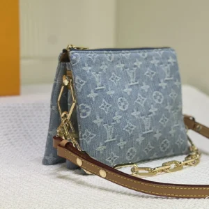 Louis Vuitton AAA Quality Messenger Bags For Women Sophisticated 9448