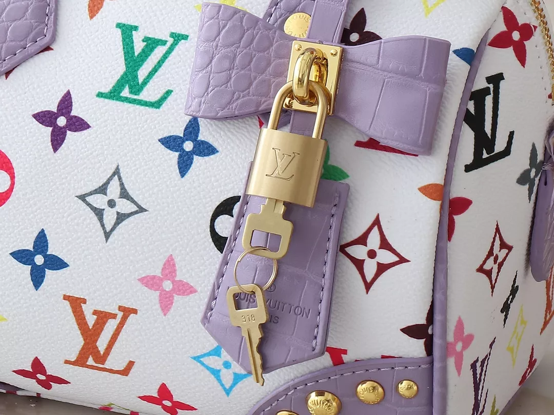 Louis Vuitton AAA Quality Messenger Bags For Women SportInspired 3471 - Image 5