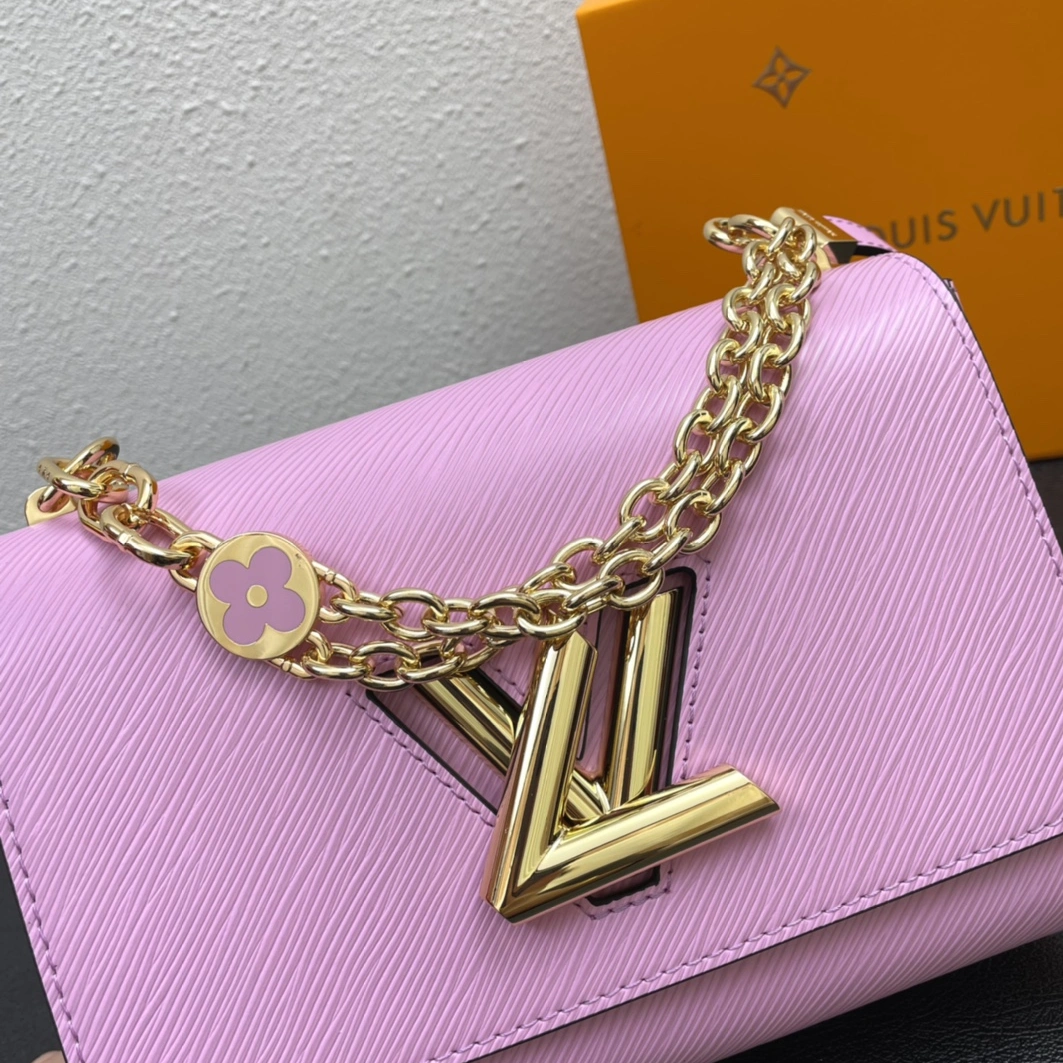 Louis Vuitton AAA Quality Messenger Bags For Women StreetReady 5273 - Image 4