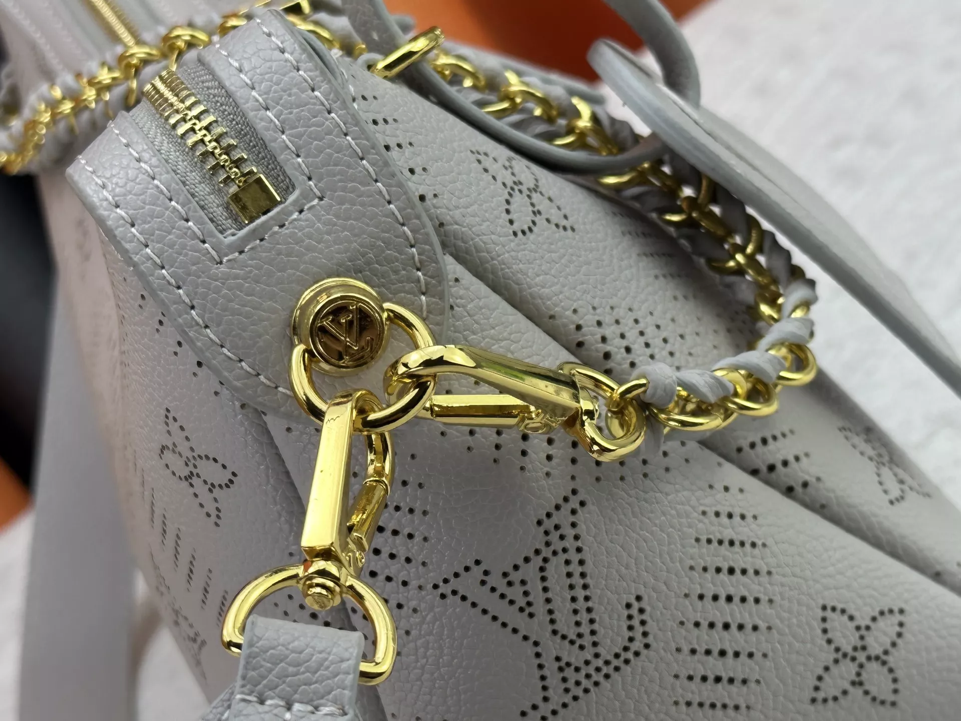 Louis Vuitton AAA Quality Messenger Bags For Women Stylish 9694 - Image 6