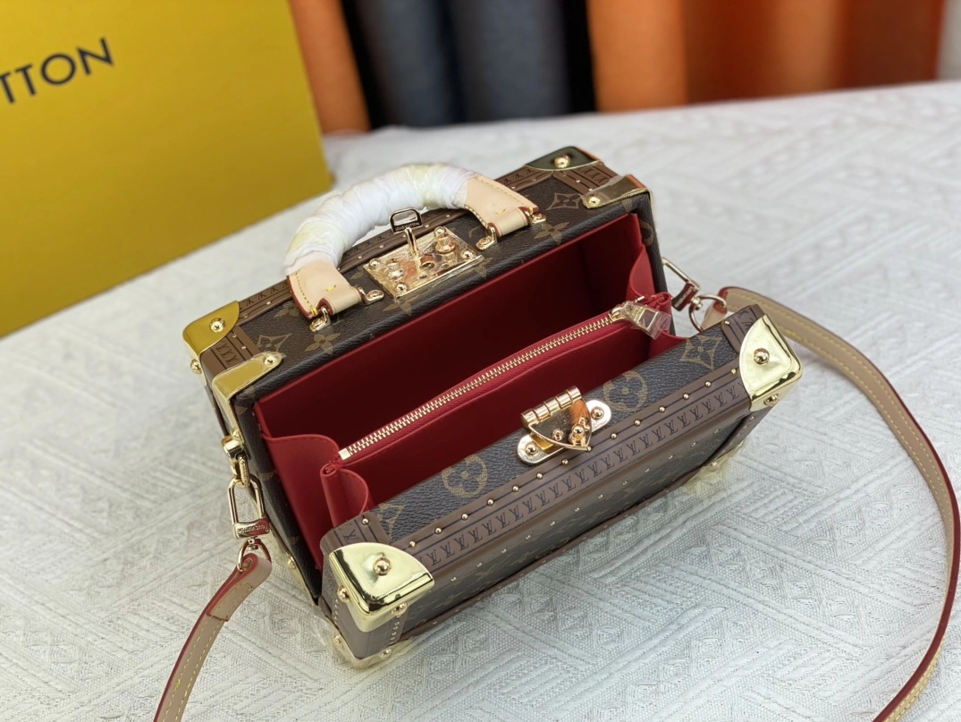 Louis Vuitton AAA Quality Messenger Bags For Women Timeless 3566 - Image 7