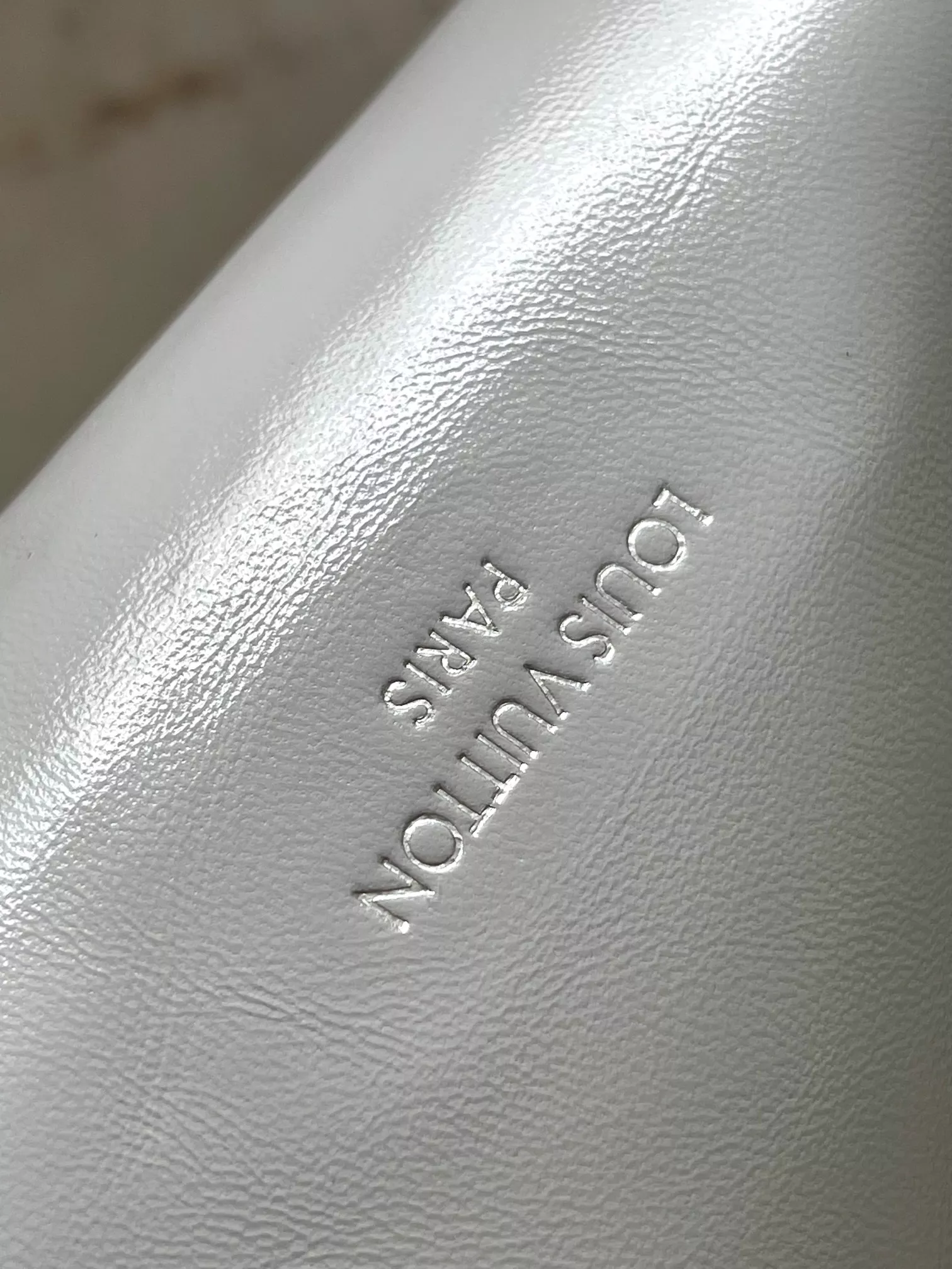 Louis Vuitton AAA Quality Messenger Bags For Women Unique 267 - Image 7