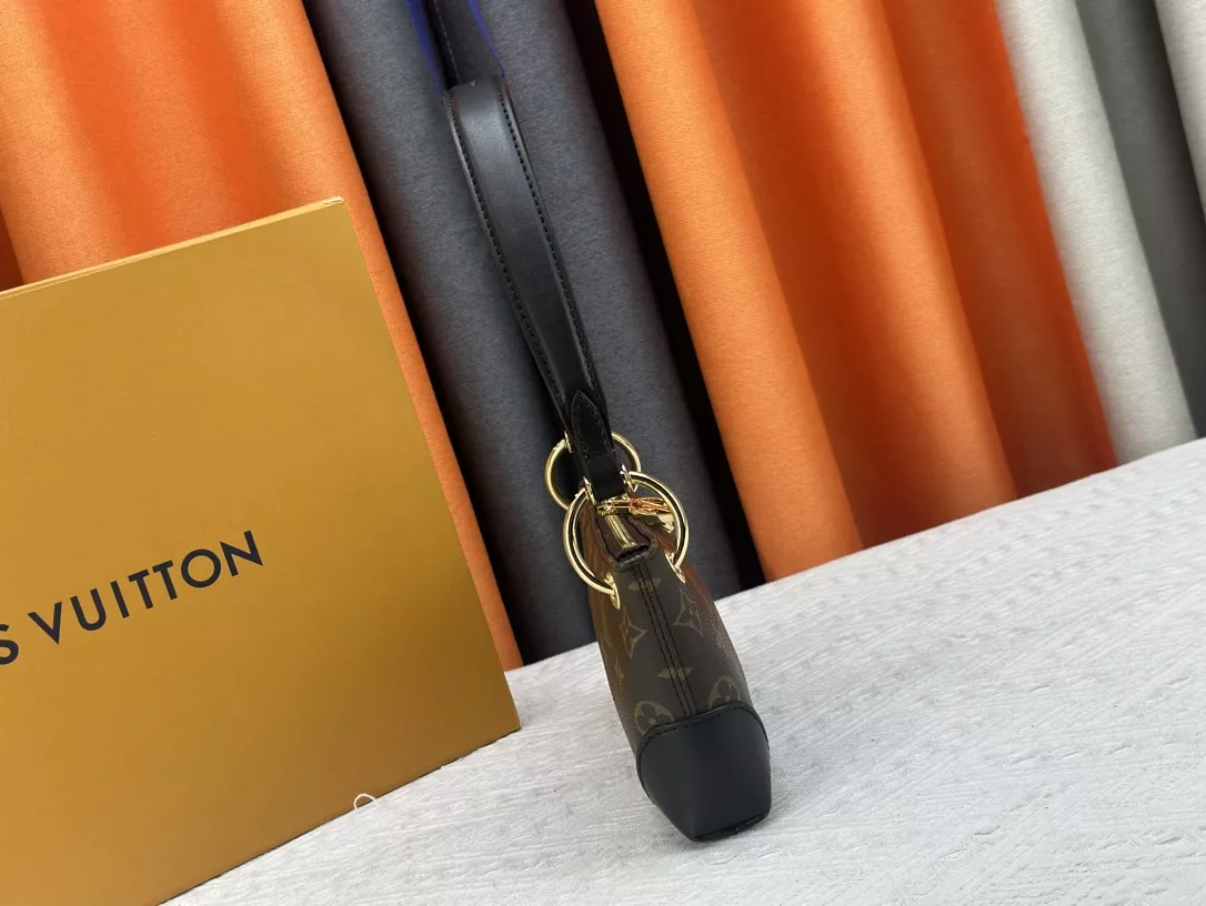 Louis Vuitton AAA Quality Shoulder Bags For Women Compact 694 - Image 3