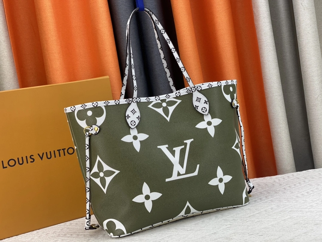 Louis Vuitton AAA Quality Shoulder Bags For Women Compact 8483 - Image 3