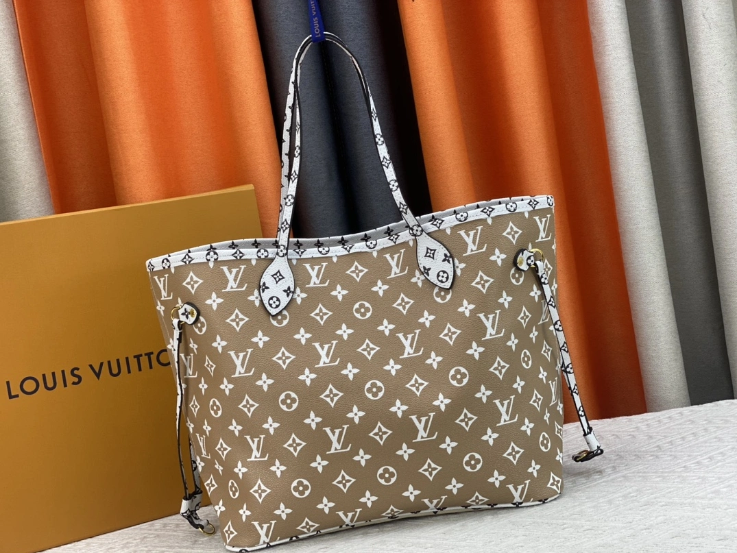 Louis Vuitton AAA Quality Shoulder Bags For Women Compact 8483 - Image 5