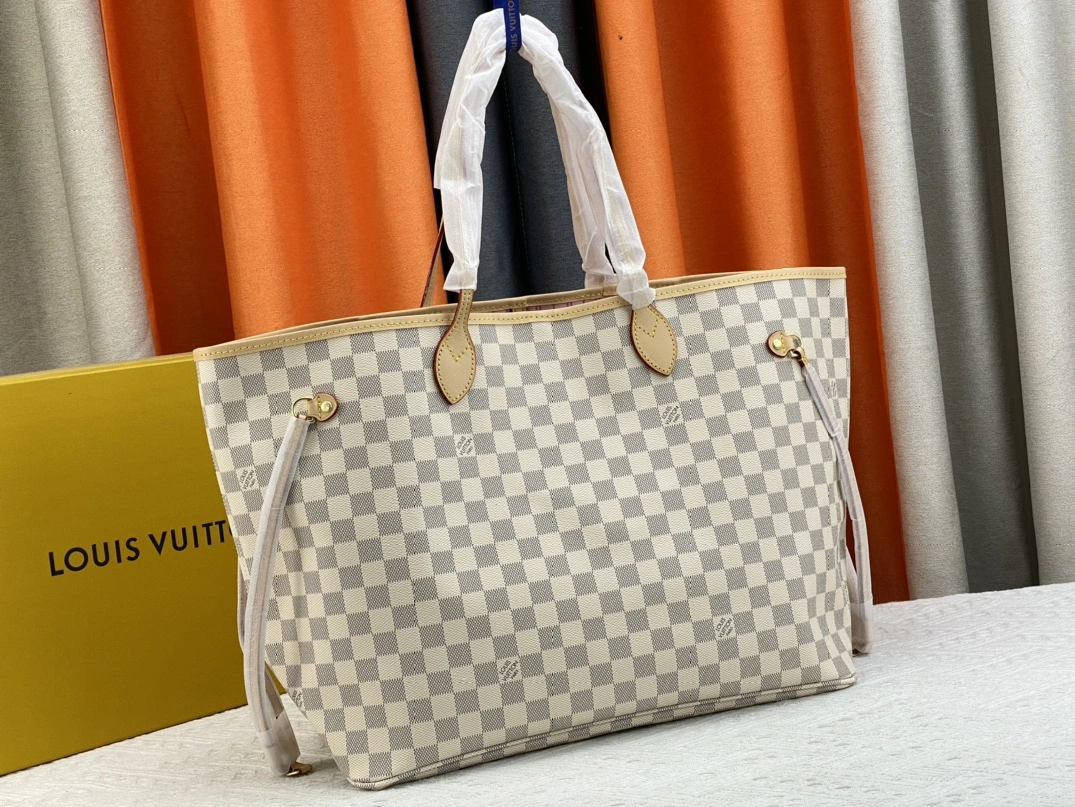 Louis Vuitton AAA Quality Shoulder Bags For Women Durable 8710