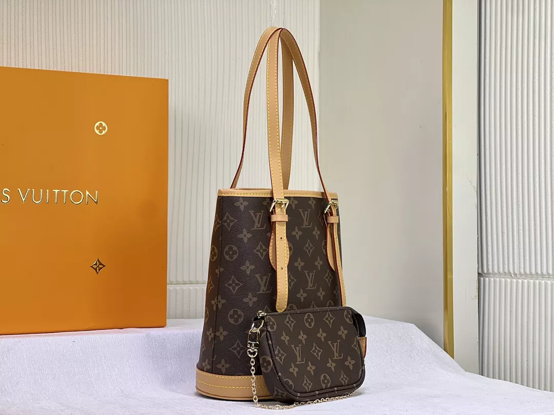 Louis Vuitton AAA Quality Shoulder Bags For Women Efficient 5303