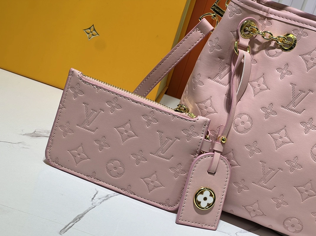 Louis Vuitton AAA Quality Shoulder Bags For Women Flexible 8775 - Image 5