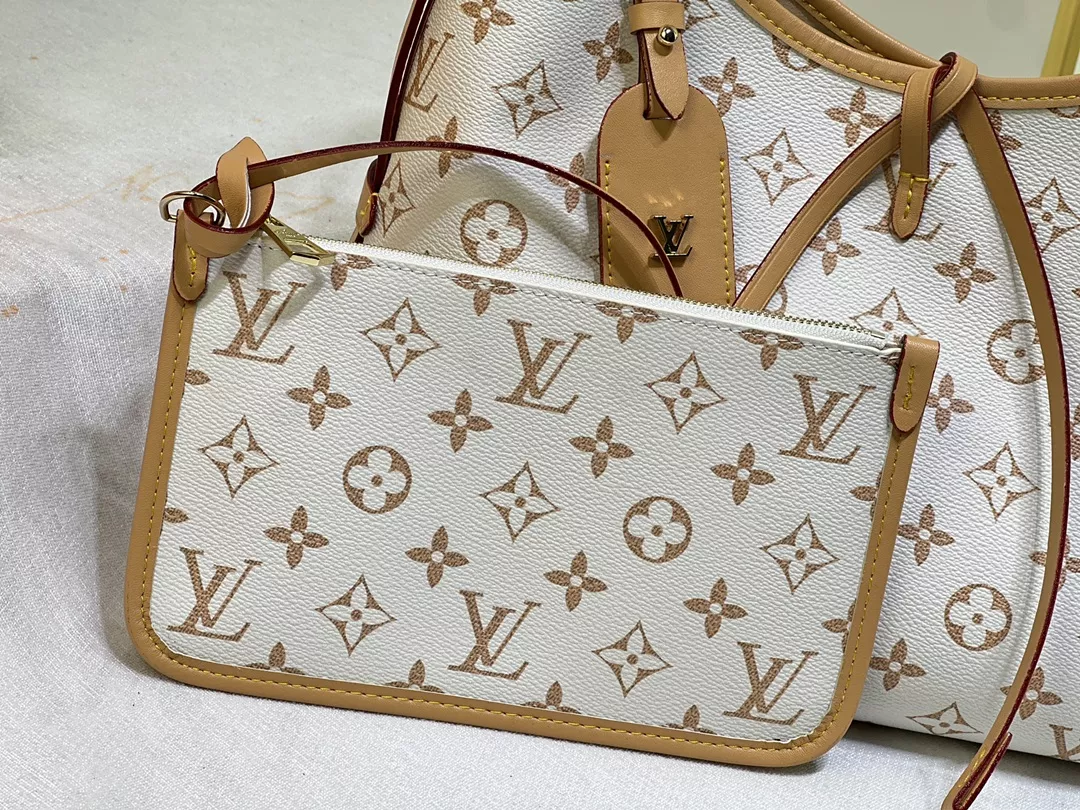 Louis Vuitton AAA Quality Shoulder Bags For Women Soft 6000 - Image 4