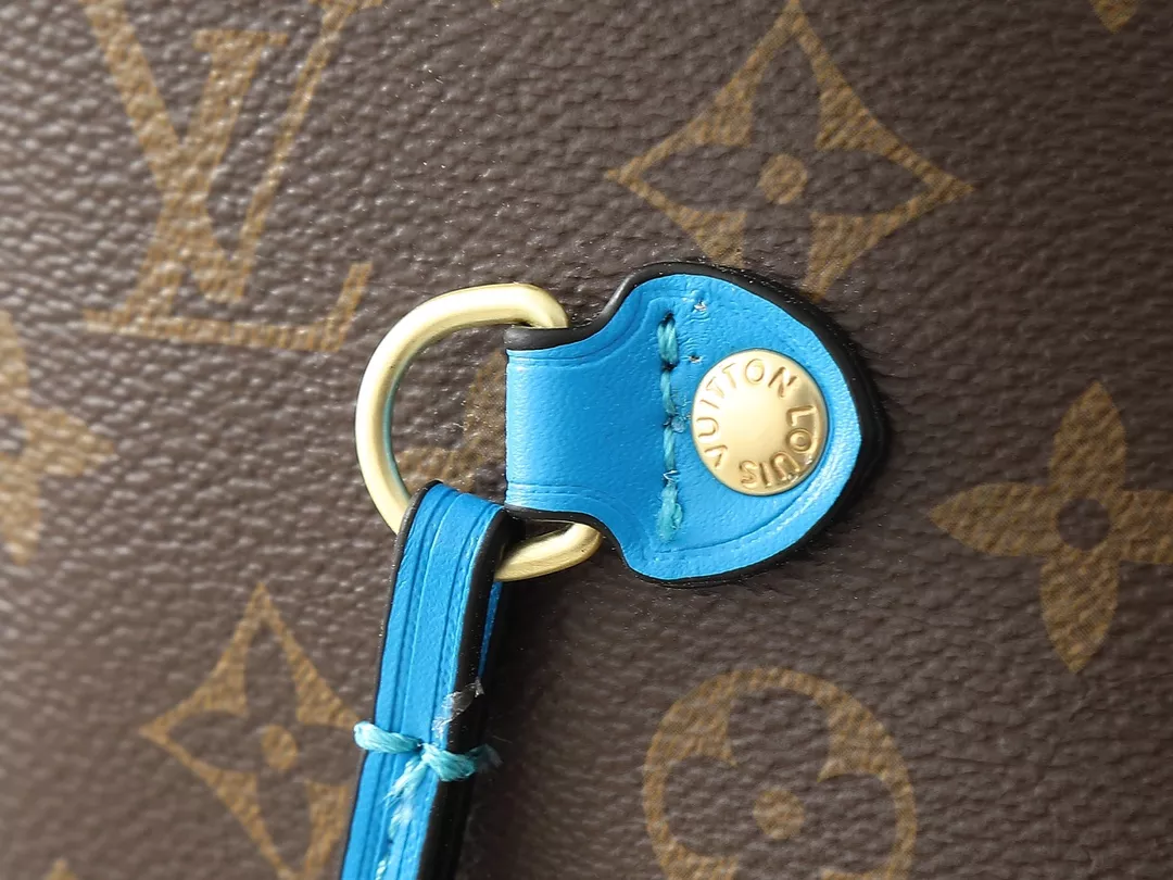 Louis Vuitton AAA Quality Shoulder Bags For Women SportInspired 7458 - Image 5