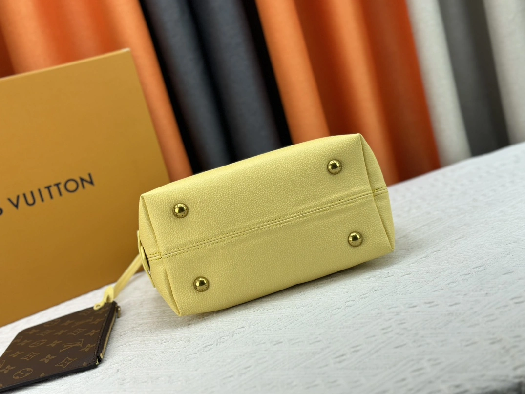 Louis Vuitton AAA Quality Shoulder Bags For Women Trendy 5966 - Image 5