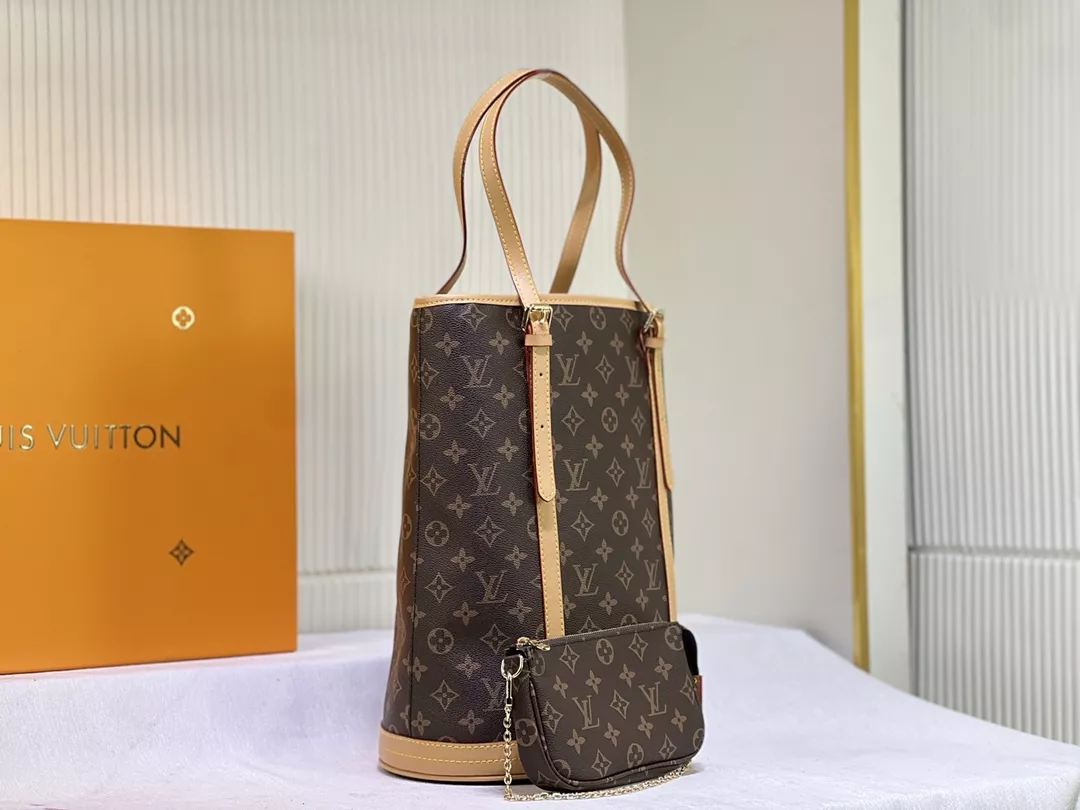 Louis Vuitton AAA Quality Shoulder Bags For Women WellDesigned 4200