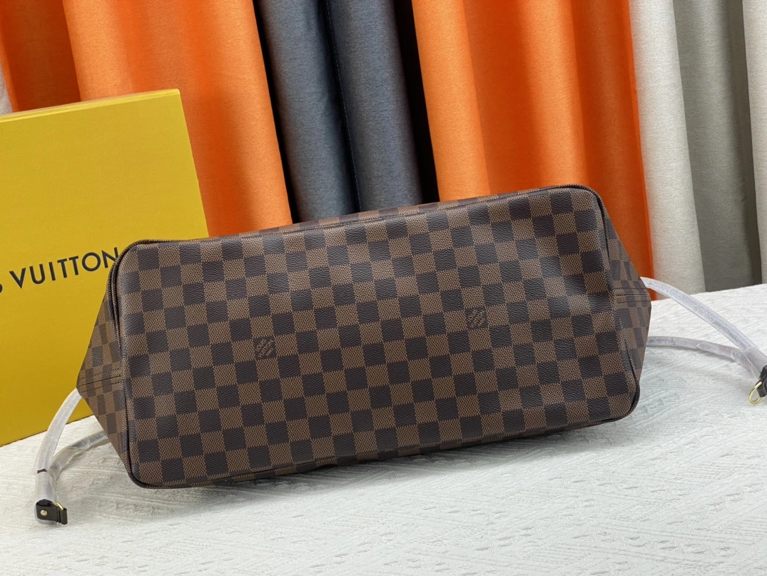 Louis Vuitton AAA Quality Shoulder Bags For Women WellDesigned 5671 - Image 4