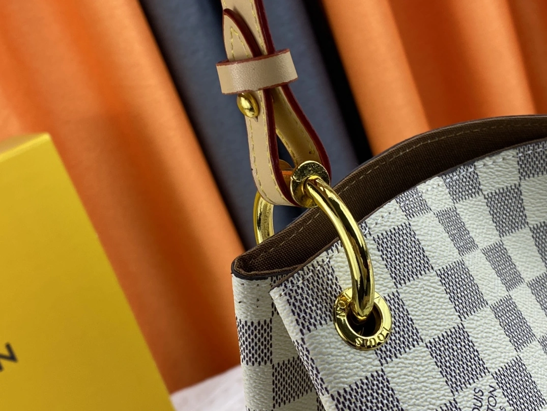 Louis Vuitton AAA Quality Shoulder Bags In Coffee For Women SmartChoice 2726 - Image 6