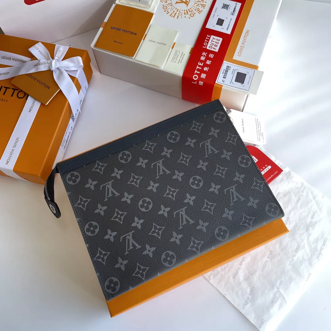 Louis Vuitton AAA Quality Wallets EyeCatching 9192 - Image 3