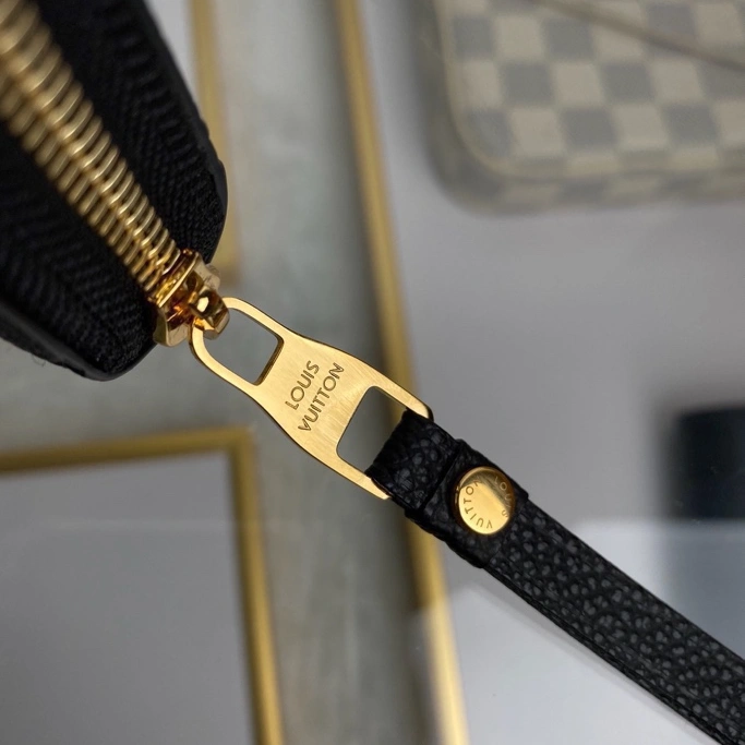 Louis Vuitton AAA Quality Wallets For Women Efficient 9856 - Image 4