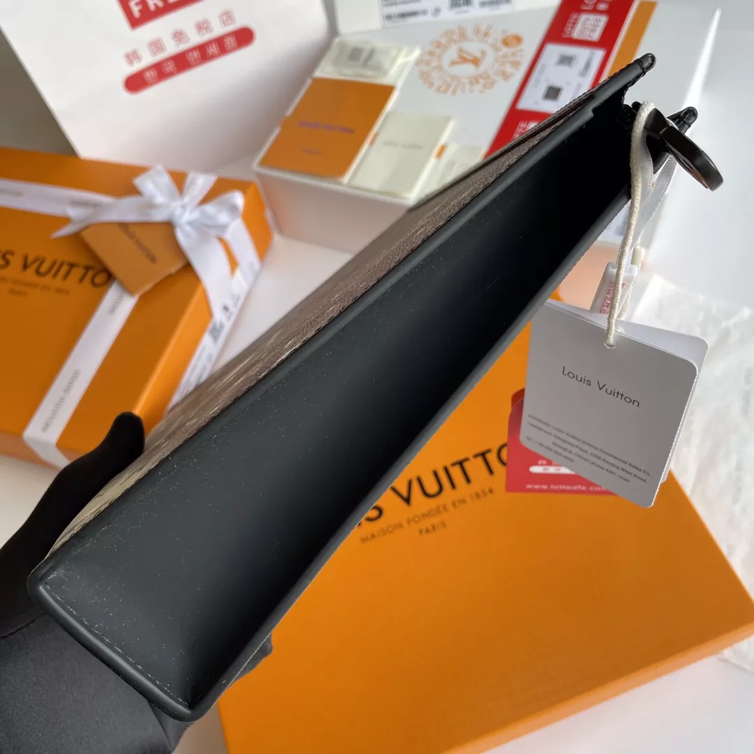 Louis Vuitton AAA Quality Wallets Sophisticated 544 - Image 6