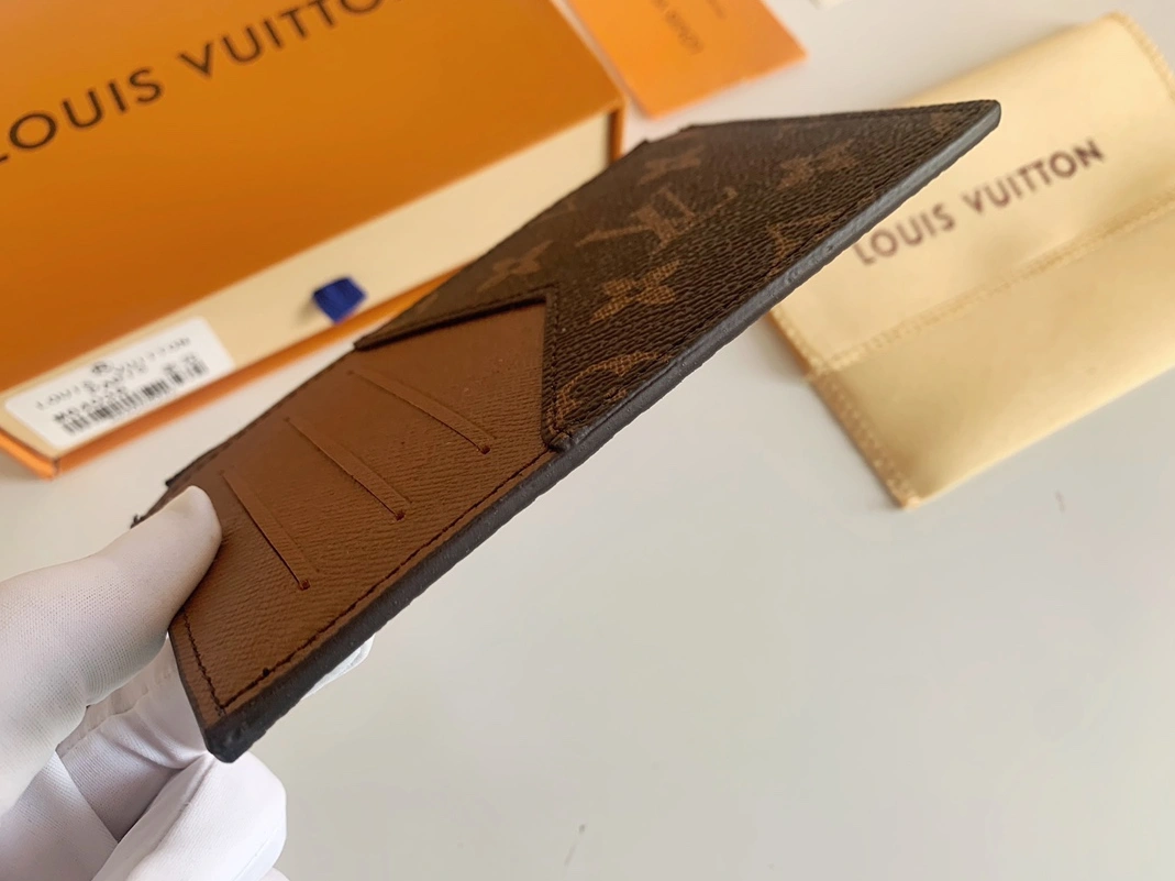 Louis Vuitton Card Case For Unisex AllSeason 9399 - Image 4