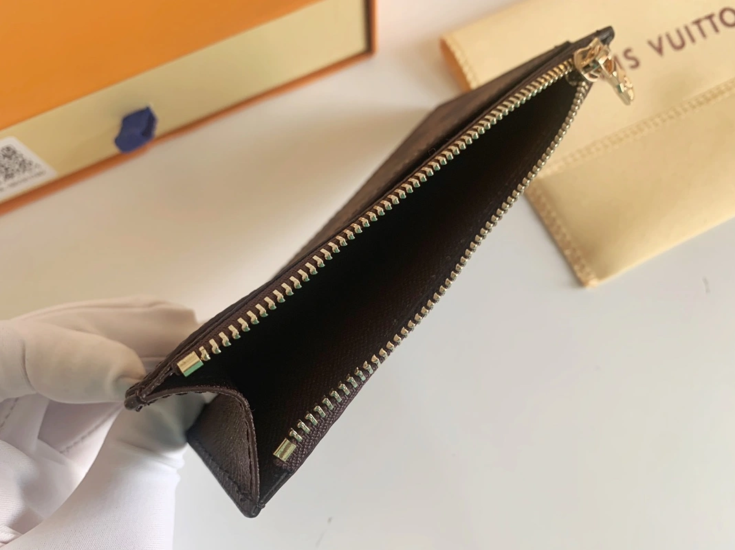 Louis Vuitton Card Case For Unisex Bright 7282 - Image 4