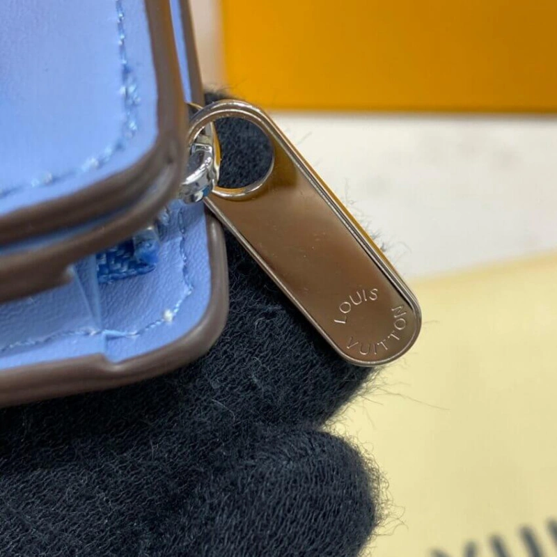 Zipped co Louis Vuitton Iris XS Wallet in Blue Gradient Mahina Perforated Leather - Image 6