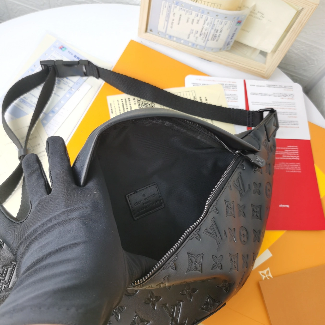 Louis Vuitton LV AAA Man Pockets StreetReady 4952 - Image 7