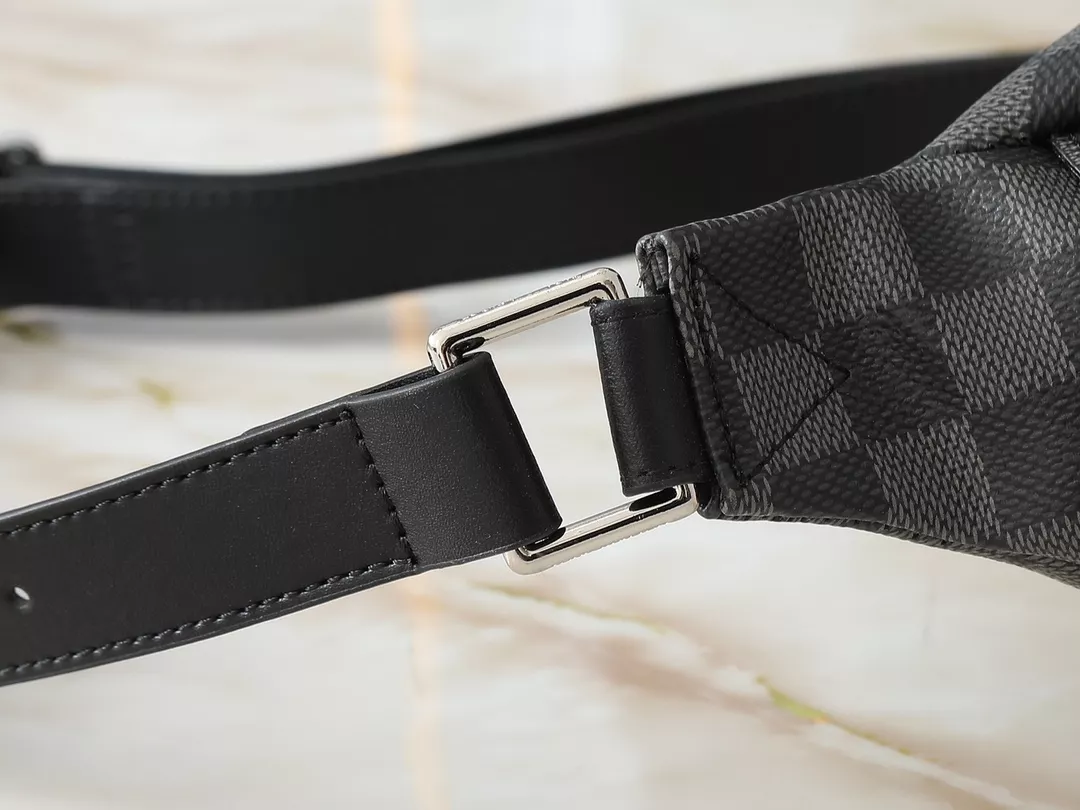 Louis Vuitton LV AAA Quality Belt Bags For Unisex Classic 6367 - Image 7