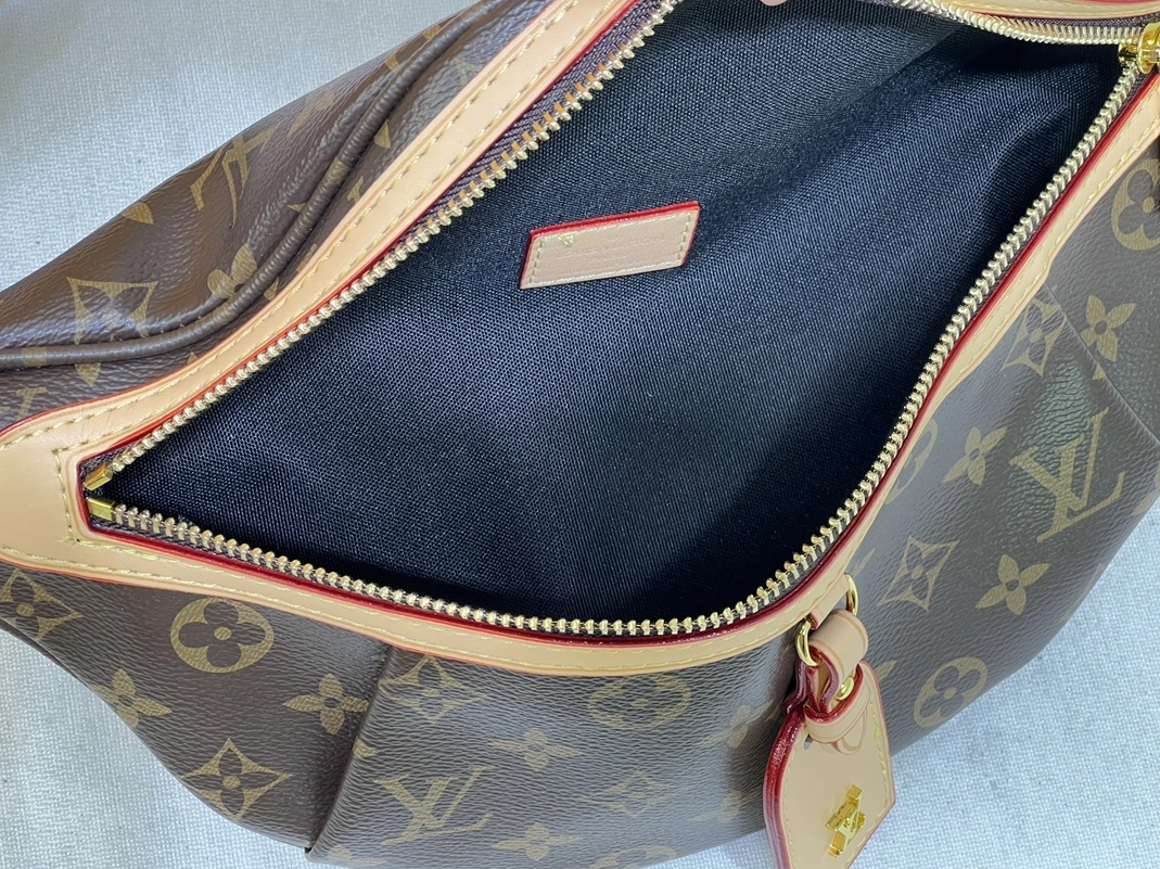Louis Vuitton LV AAA Quality Belt Bags For Unisex Modern 3148 - Image 7