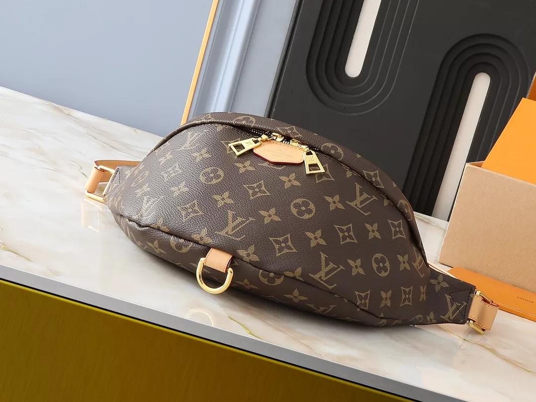 Louis Vuitton LV AAA Quality Belt Bags For Unisex Timeless 7908 - Image 4