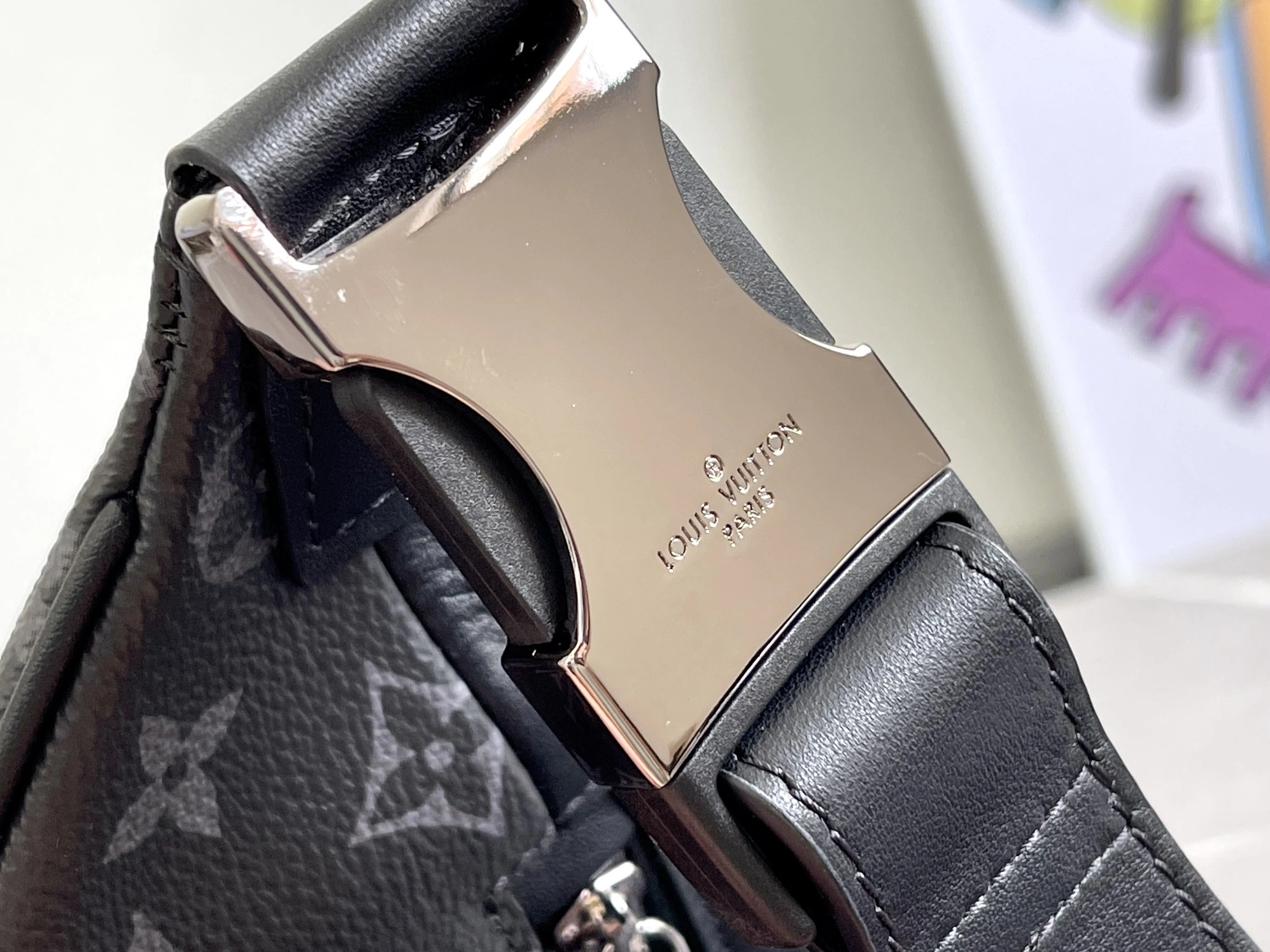 Louis Vuitton LV AAA Quality Belt Bags Sleek 3814 - Image 6