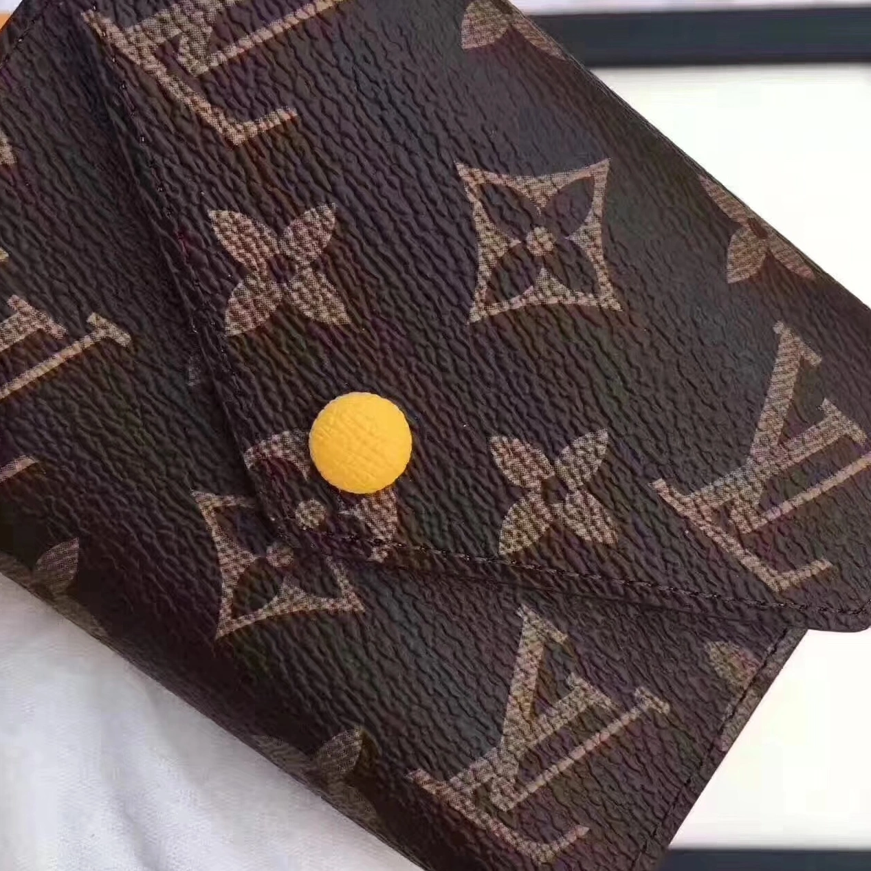 Louis Vuitton LV AAA Quality Wallets StreetReady 346 - Image 3