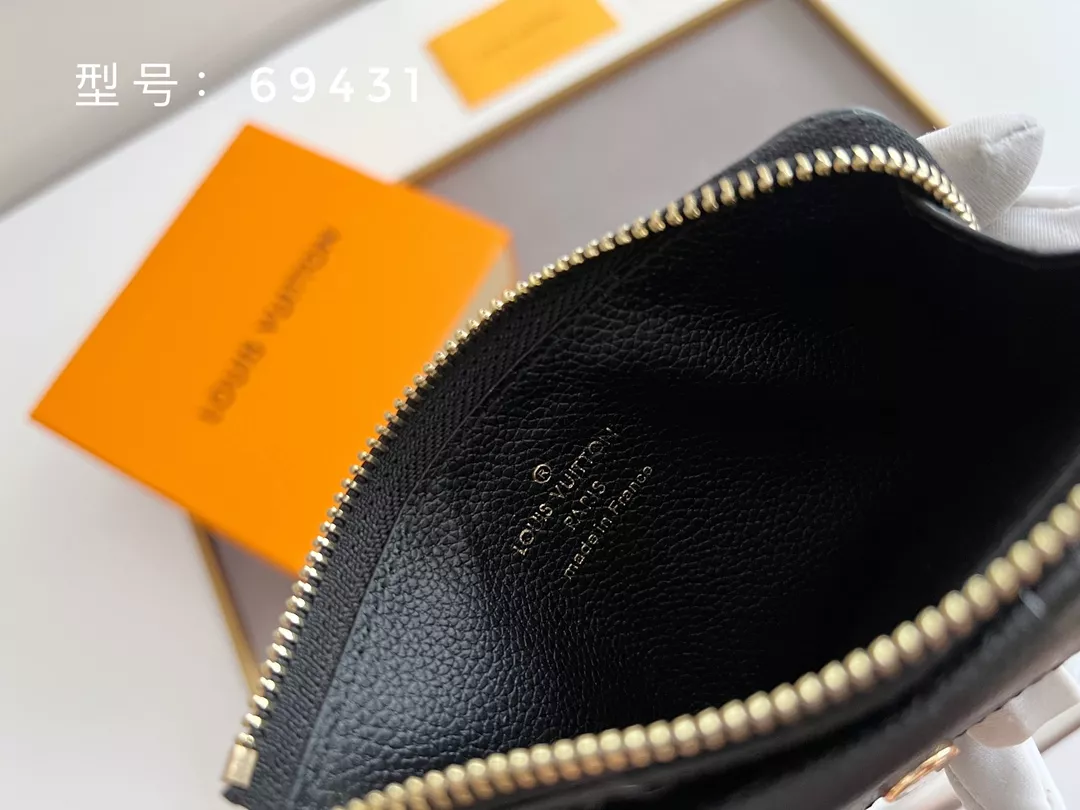 Louis Vuitton LV Card Case Classic 6585 - Image 6