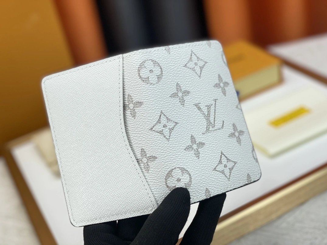 Louis Vuitton LV Card Case For Unisex Flexible 5050 - Image 7