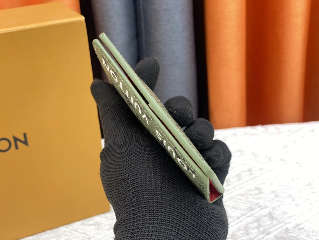 Louis Vuitton LV Card Case For Unisex Functional 3785 - Image 4