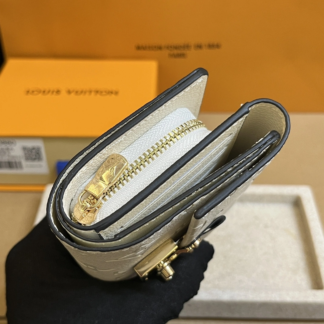 Louis Vuitton LV Card Case For Women EasyMatch 9832 - Image 3