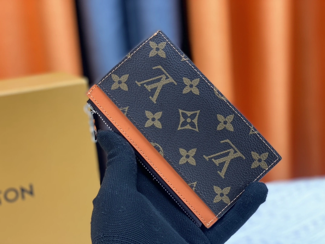 Louis Vuitton LV Card Case For Women Practical 1370