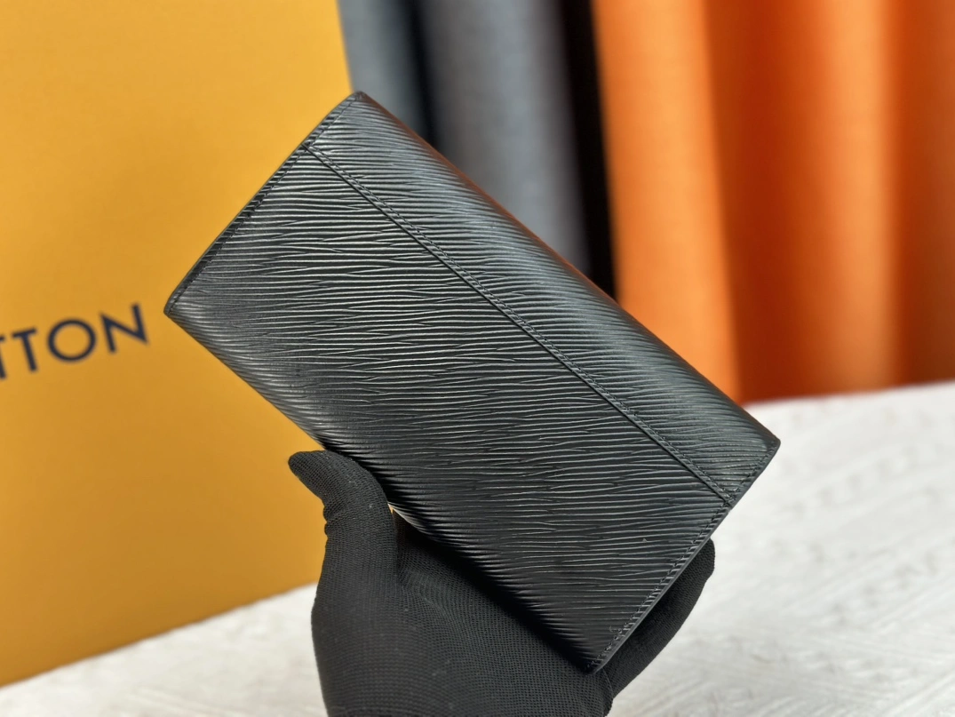 Louis Vuitton LV Wallets Efficient 1754