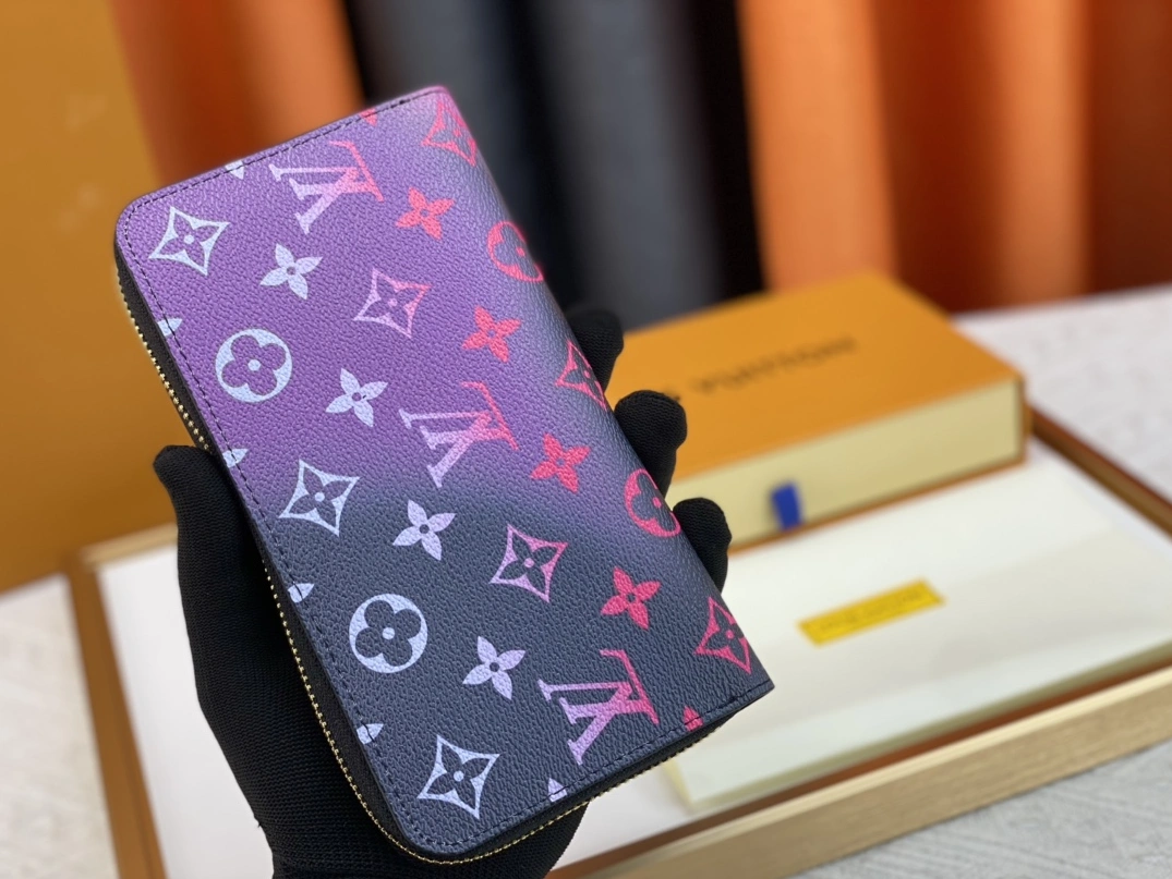 Louis Vuitton LV Wallets EyeCatching 1456