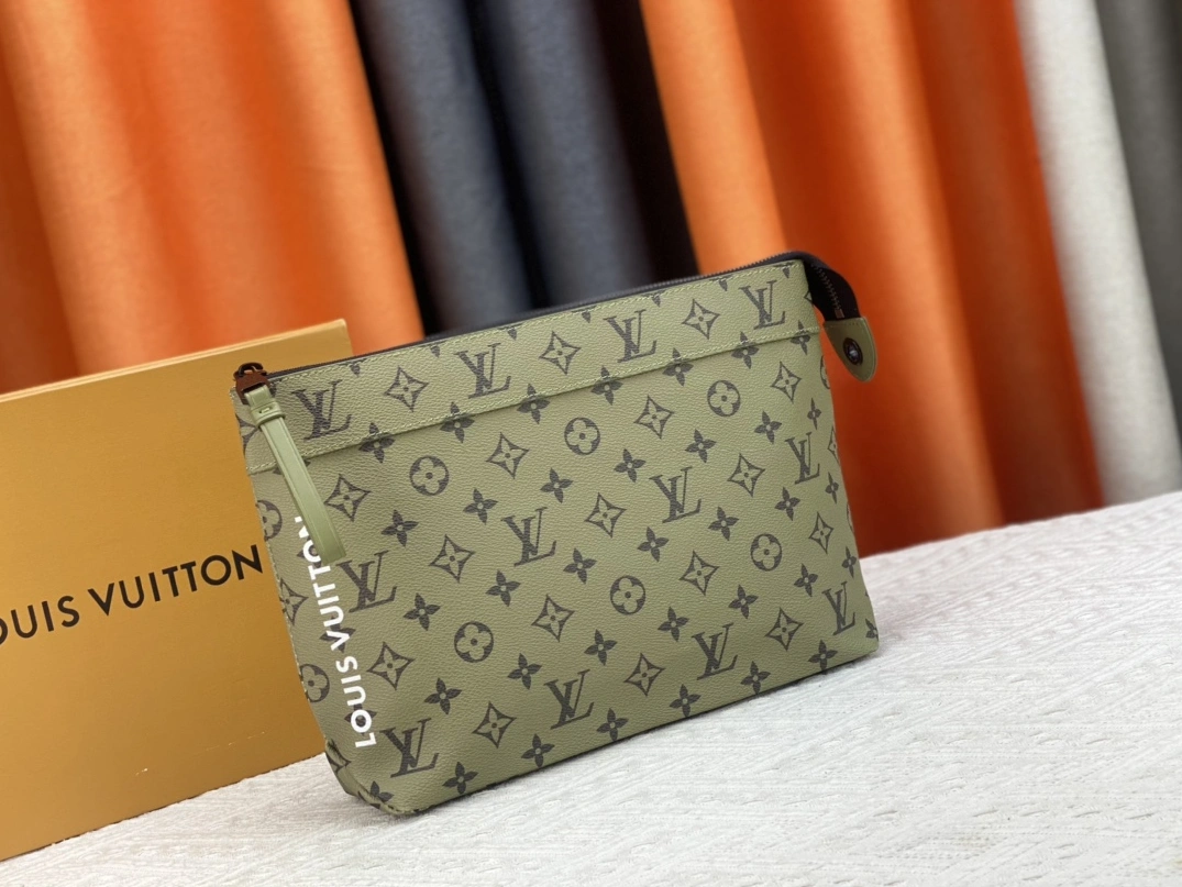 Louis Vuitton LV Wallets For Unisex Bright 4574