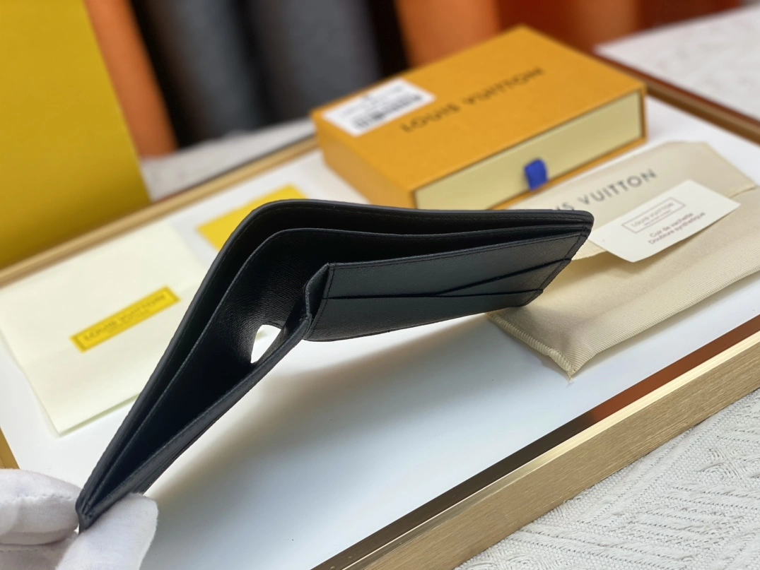 Louis Vuitton LV Wallets For Unisex Durable 8682 - Image 7