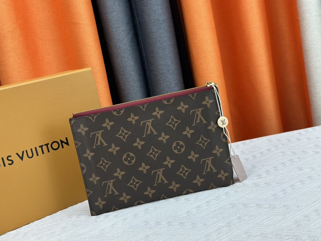 Louis Vuitton LV Wallets In Burgundy Versatile 3805 - Image 3