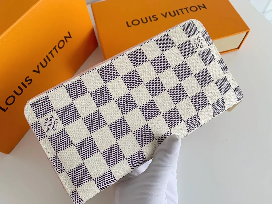 Louis Vuitton LV Wallets Minimalist 2669 - Image 3