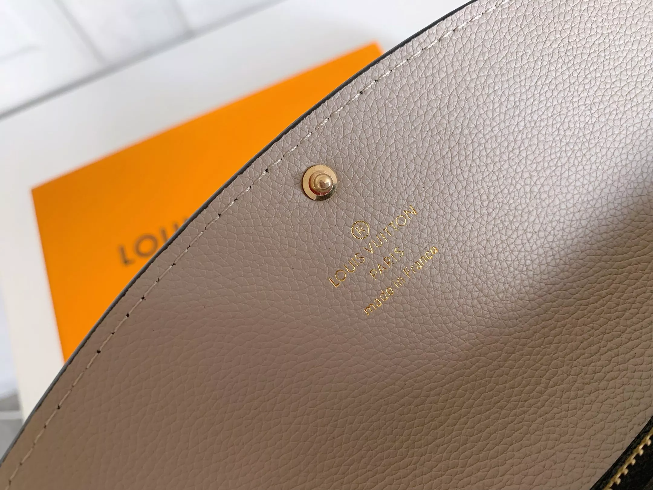 Louis Vuitton LV Wallets Minimalist 295 - Image 5