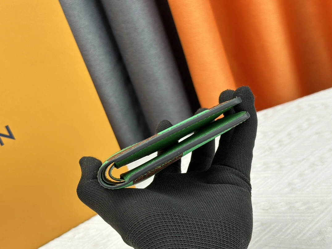 Louis Vuitton LV Wallets Versatile 4125 - Image 5